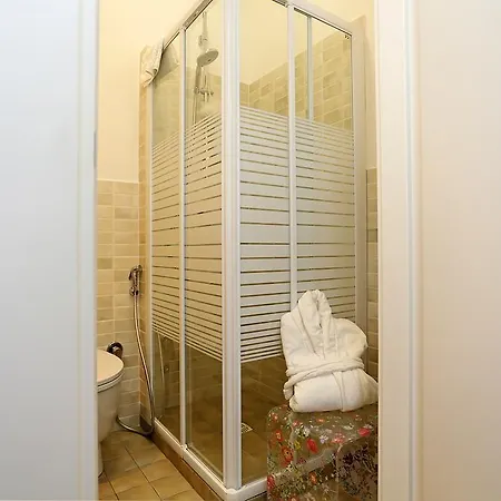 Houspitality Caesar Рим