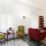 Houspitality Caesar Řím