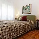 Houspitality Caesar Bed & Breakfast