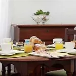 Houspitality Caesar Bed & Breakfast Řím