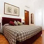 Houspitality Caesar 4* Řím