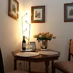 Bed & Breakfast Houspitality Caesar 4*