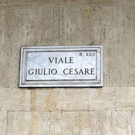 Houspitality Caesar רומא