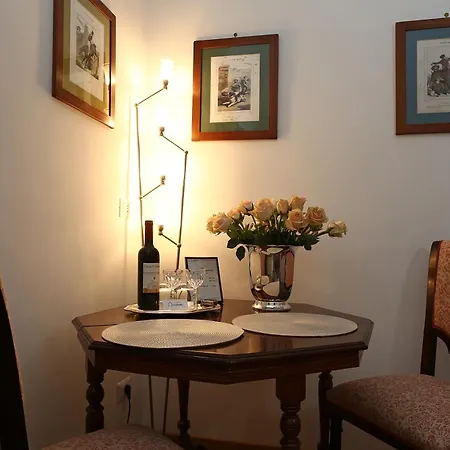 فندق مبيت وإفطار هاوسبيتاليتي سيزار بيد آند بريكفاست 4*