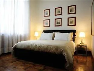 Houspitality Caesar Bed & Breakfast 4*