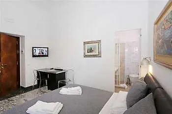 Houspitality Caesar Bed & Breakfast 4*